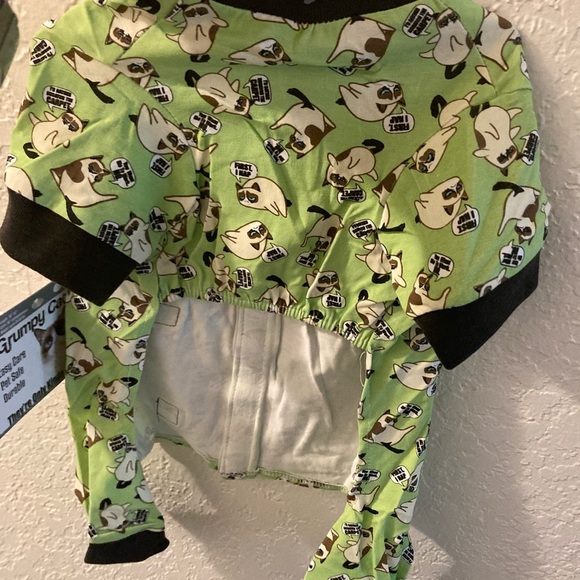 Pet Pijamas Brand New Grumpy Cat - Picture 2 of 6